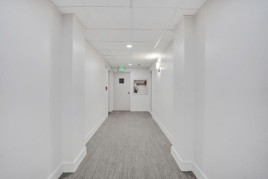 For Sale: $774,900 (2 beds, 2 baths, 1100 Square Feet)