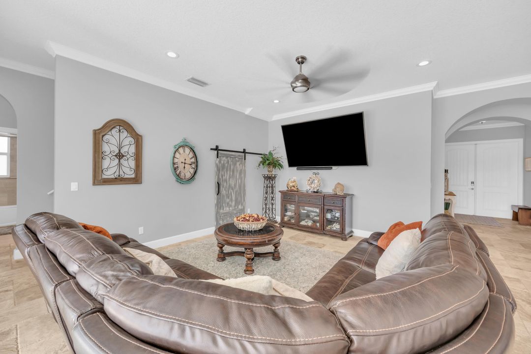 На продажу: $685,000 (4 спален, 3 ванн, 2629 Квадратных фут)