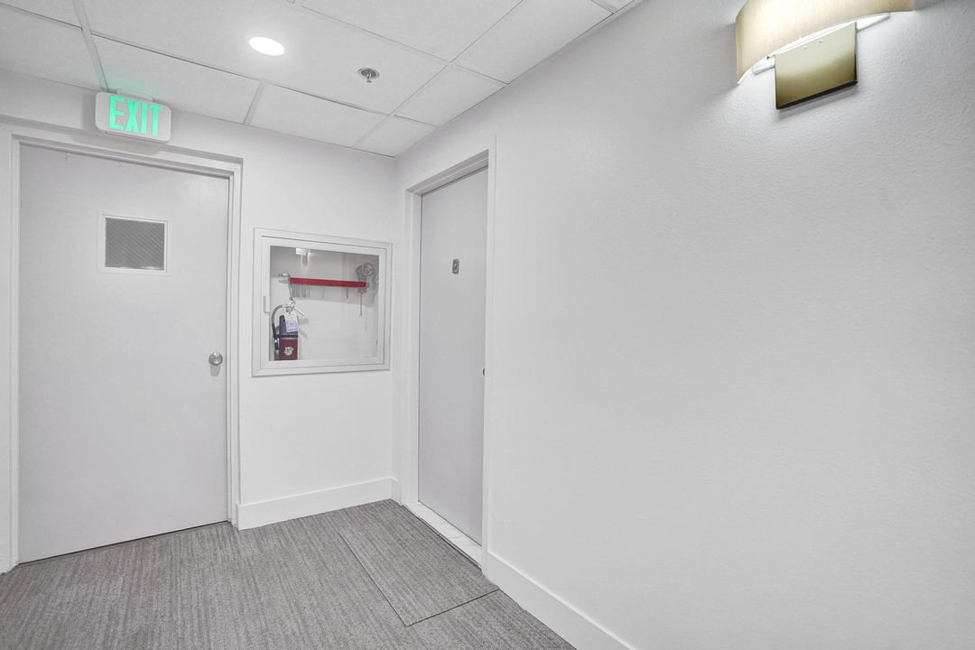 For Sale: $774,900 (2 beds, 2 baths, 1100 Square Feet)