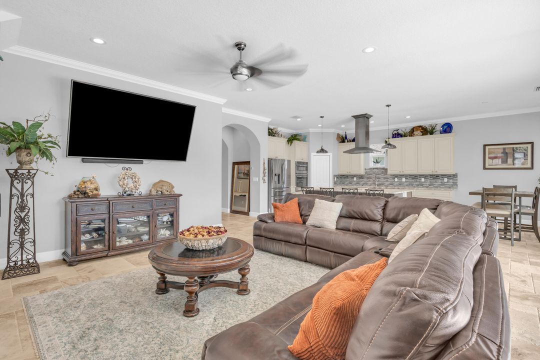 На продажу: $685,000 (4 спален, 3 ванн, 2629 Квадратных фут)