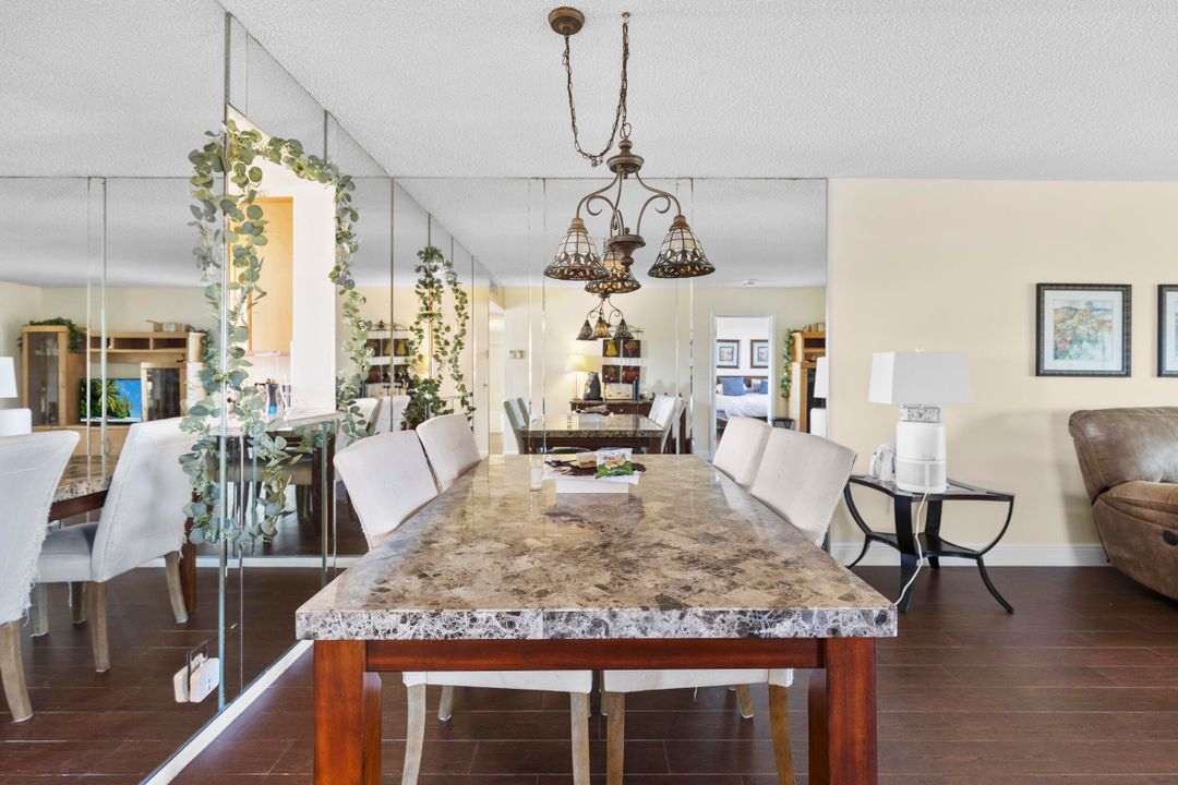 На продажу: $140,000 (1 спален, 2 ванн, 925 Квадратных фут)