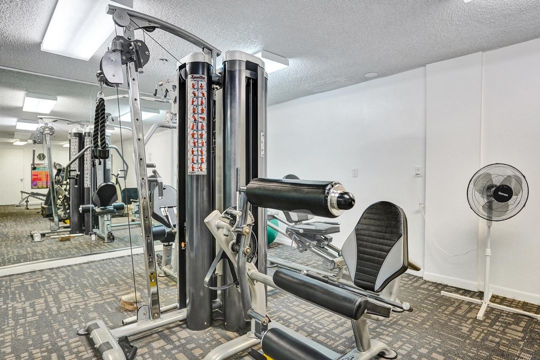 For Sale: $774,900 (2 beds, 2 baths, 1100 Square Feet)