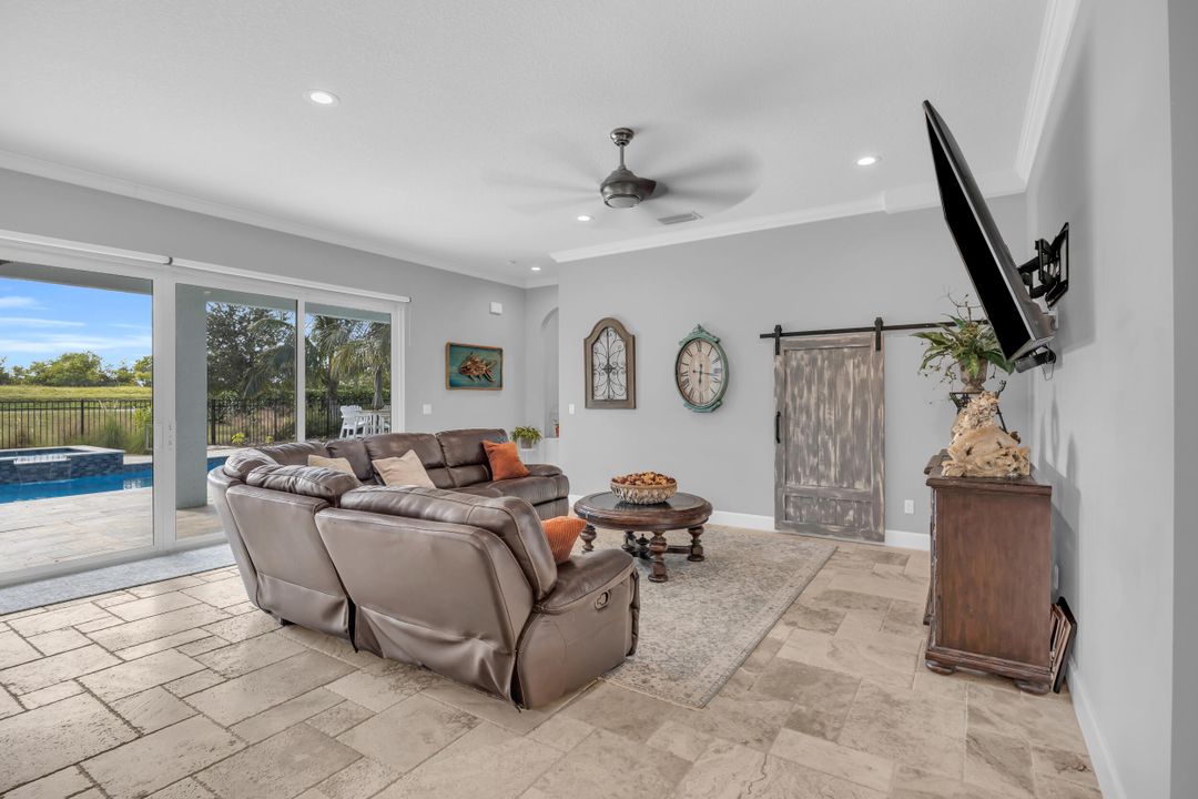 На продажу: $685,000 (4 спален, 3 ванн, 2629 Квадратных фут)