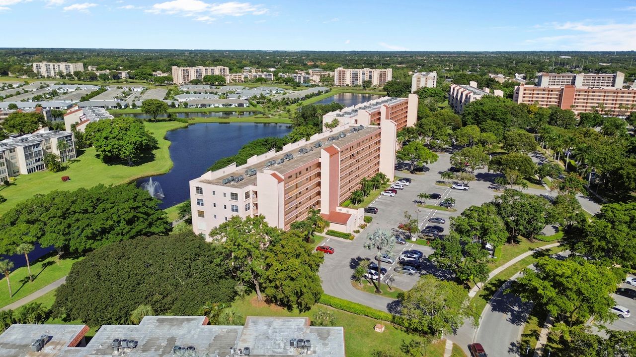 На продажу: $140,000 (1 спален, 2 ванн, 925 Квадратных фут)