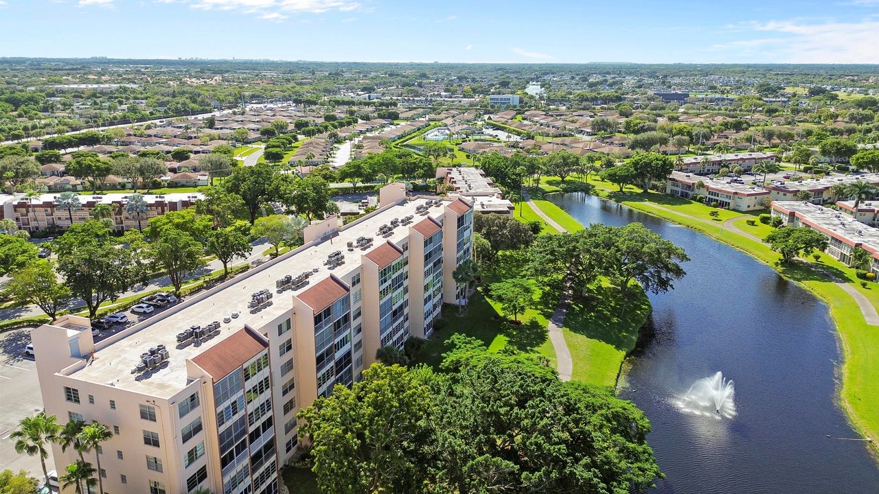 На продажу: $140,000 (1 спален, 2 ванн, 925 Квадратных фут)