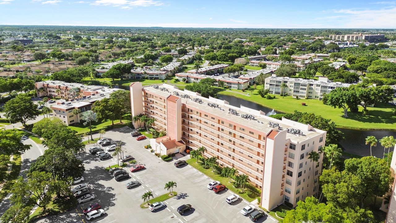 На продажу: $140,000 (1 спален, 2 ванн, 925 Квадратных фут)