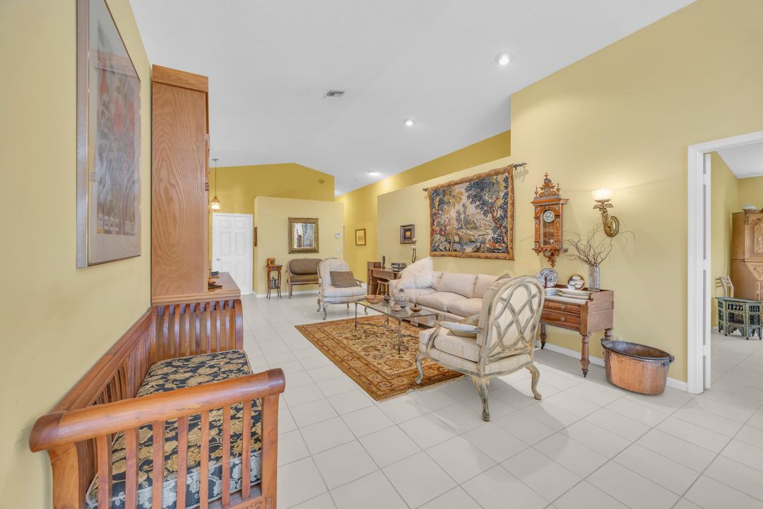 Active With Contract: $569,000 (3 beds, 2 baths, 2035 Square Feet)