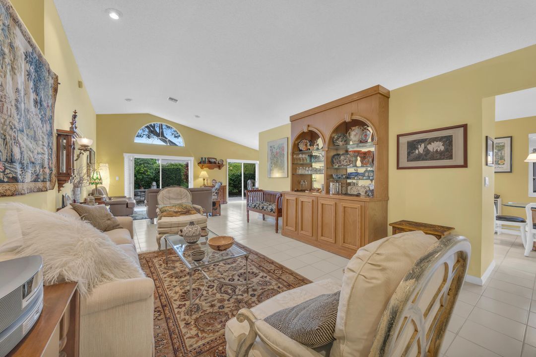 Active With Contract: $569,000 (3 beds, 2 baths, 2035 Square Feet)