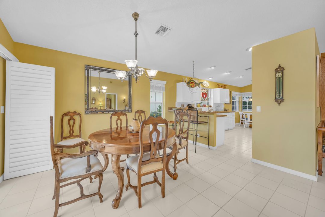 Active With Contract: $569,000 (3 beds, 2 baths, 2035 Square Feet)