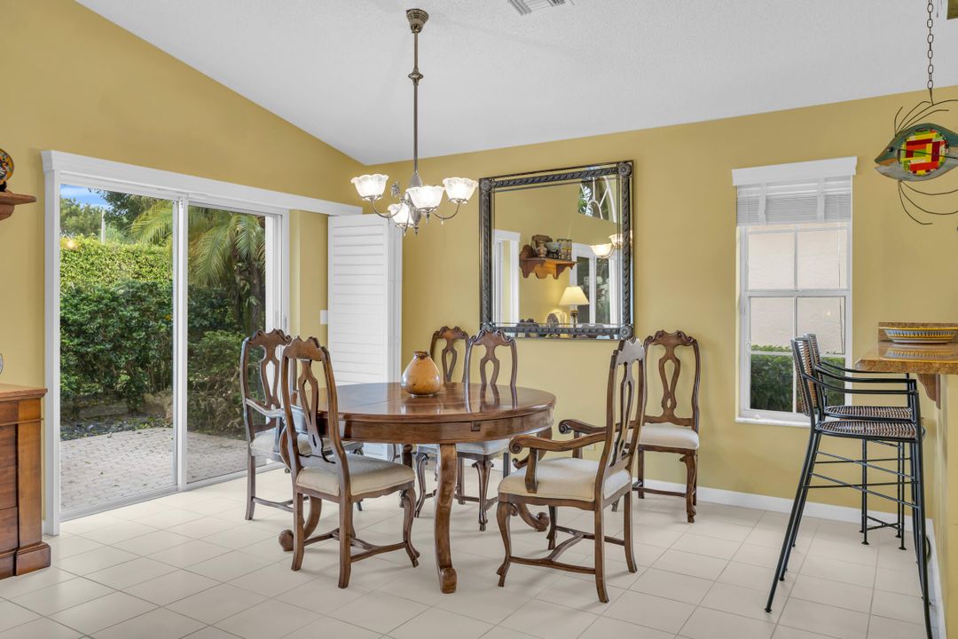 Active With Contract: $569,000 (3 beds, 2 baths, 2035 Square Feet)