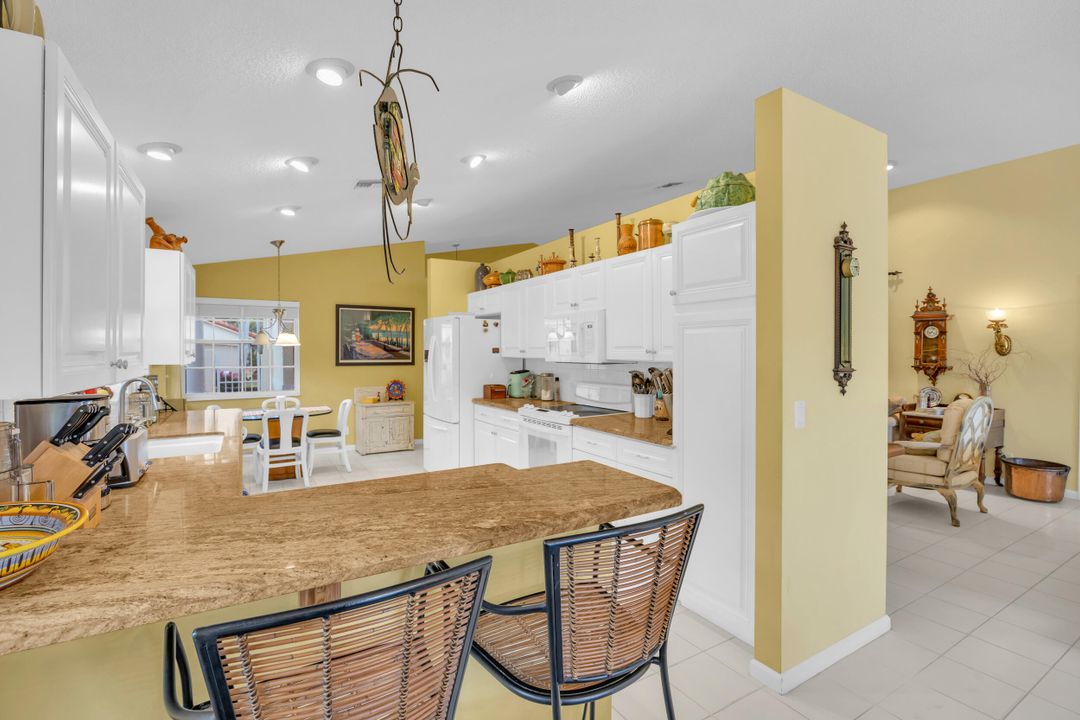 Active With Contract: $569,000 (3 beds, 2 baths, 2035 Square Feet)