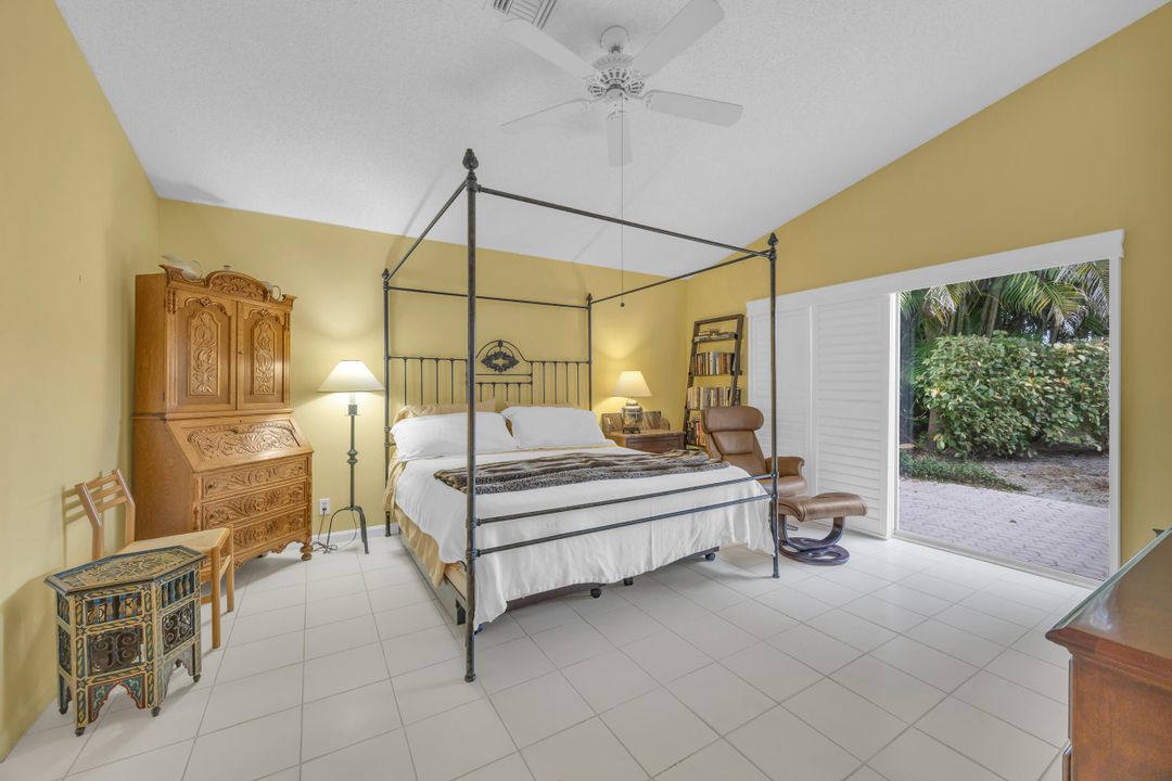 Active With Contract: $569,000 (3 beds, 2 baths, 2035 Square Feet)