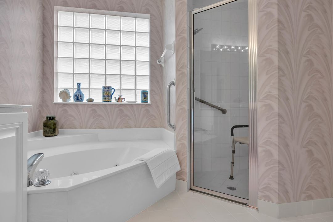 Active With Contract: $569,000 (3 beds, 2 baths, 2035 Square Feet)