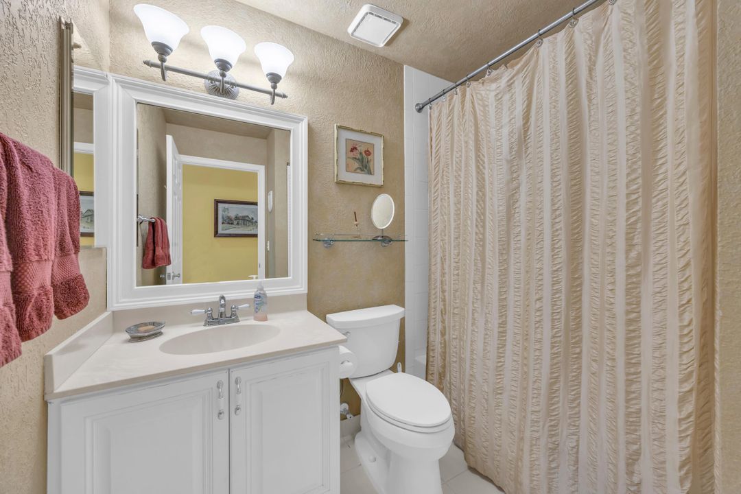 Active With Contract: $569,000 (3 beds, 2 baths, 2035 Square Feet)