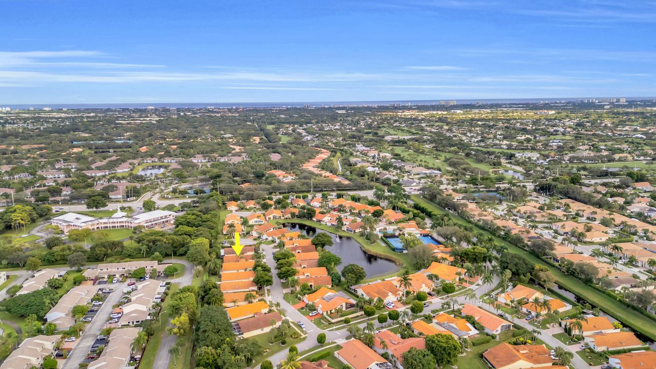 Active With Contract: $569,000 (3 beds, 2 baths, 2035 Square Feet)