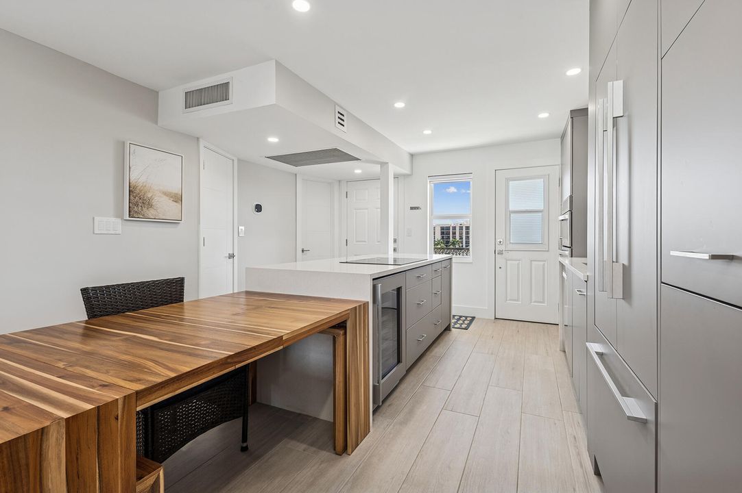 На продажу: $419,900 (1 спален, 1 ванн, 802 Квадратных фут)