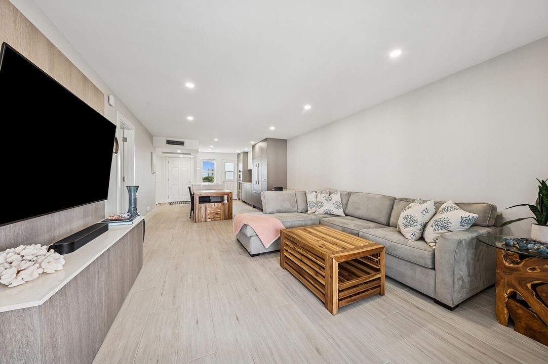 На продажу: $419,900 (1 спален, 1 ванн, 802 Квадратных фут)