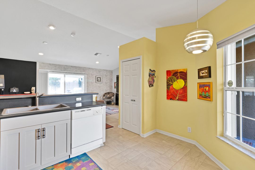 For Sale: $350,000 (3 beds, 2 baths, 1330 Square Feet)