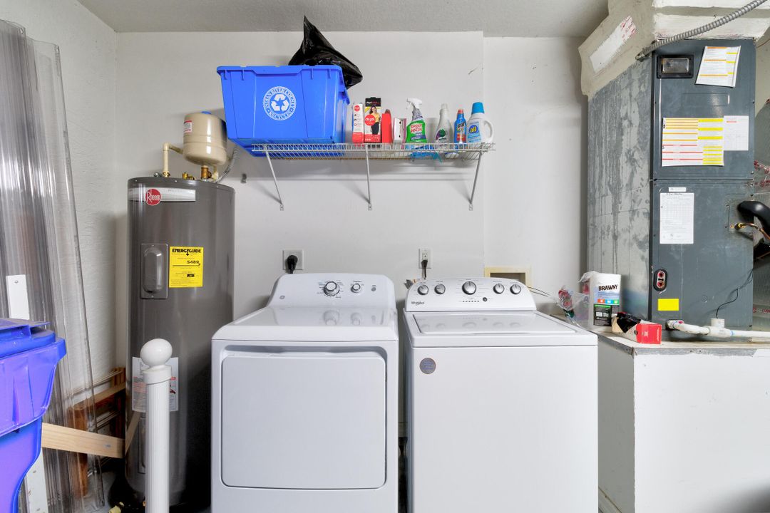 For Sale: $350,000 (3 beds, 2 baths, 1330 Square Feet)