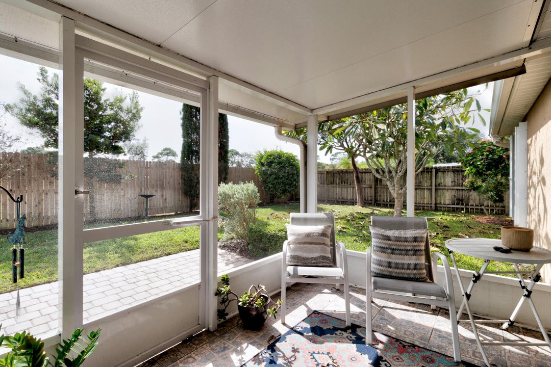 For Sale: $350,000 (3 beds, 2 baths, 1330 Square Feet)