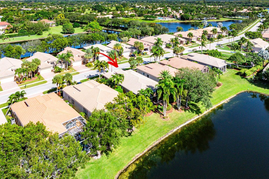 Active With Contract: $595,500 (3 beds, 2 baths, 2232 Square Feet)