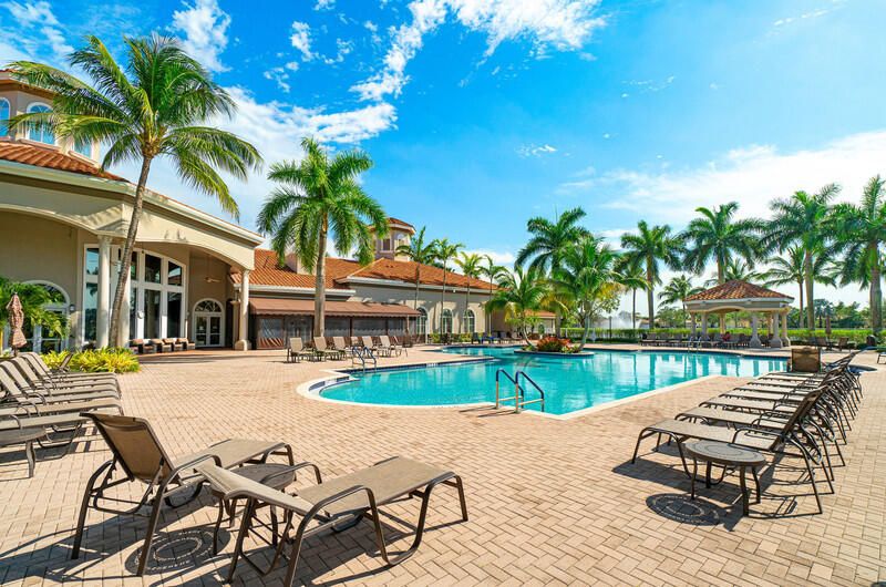 Active With Contract: $595,500 (3 beds, 2 baths, 2232 Square Feet)