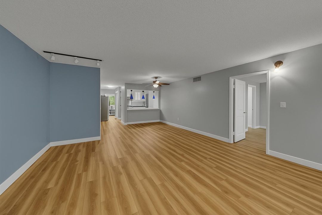 Activo con contrato: $315,000 (3 camas, 2 baños, 1440 Pies cuadrados)