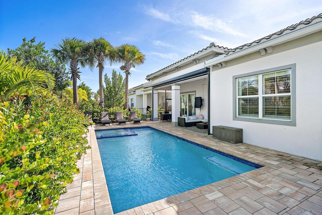 For Sale: $875,000 (3 beds, 2 baths, 2298 Square Feet)