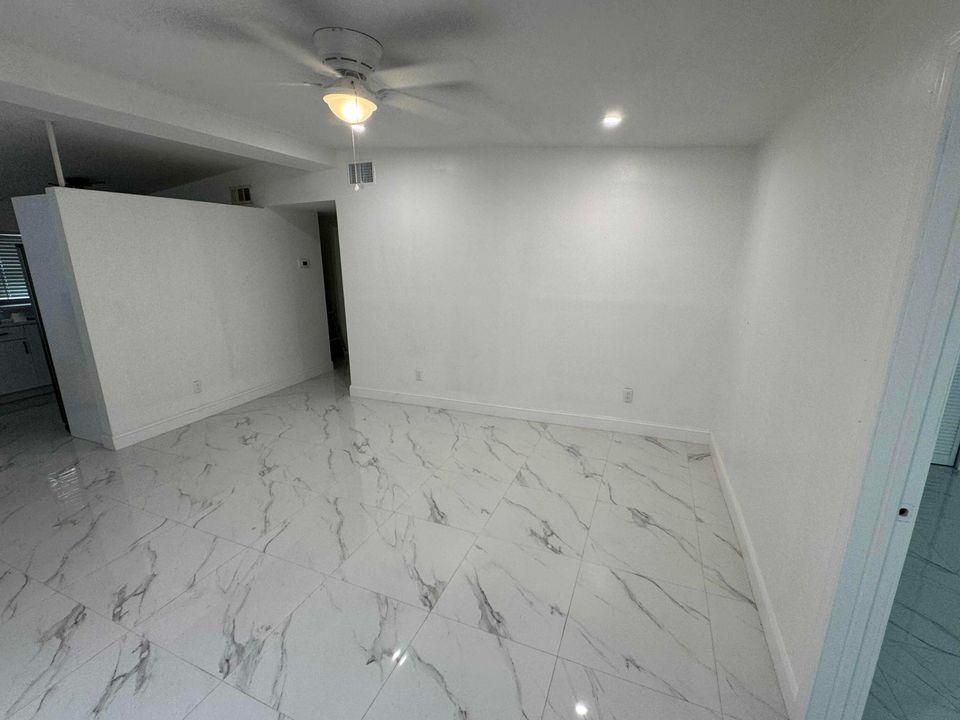 For Rent: $2,550 (2 beds, 1 baths, 2127 Square Feet)