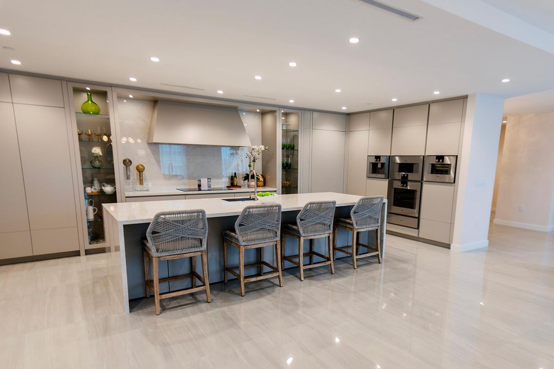 待售: $7,475,000 (4 贝兹, 4 浴室, 4910 平方英尺)