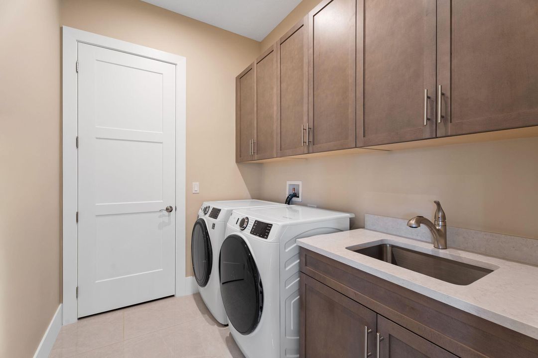 На продажу: $1,125,000 (3 спален, 3 ванн, 2554 Квадратных фут)