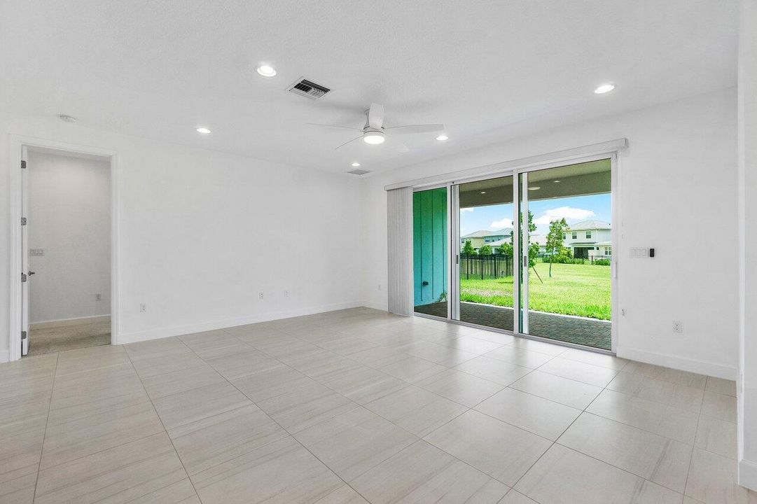 For Sale: $775,000 (4 beds, 3 baths, 2396 Square Feet)