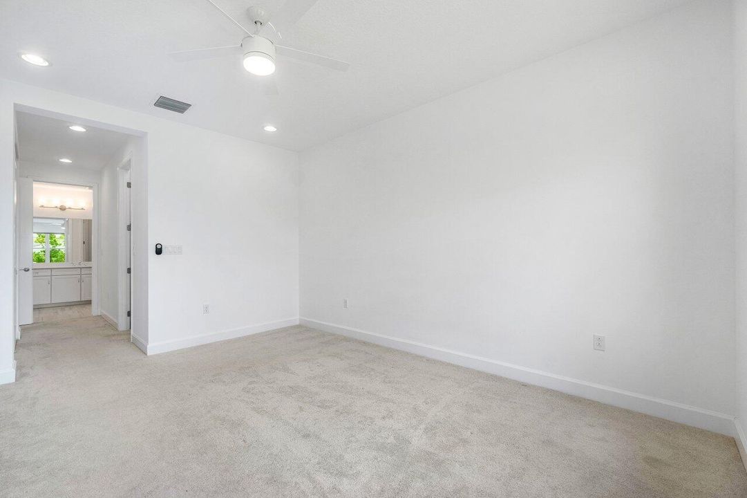 For Sale: $775,000 (4 beds, 3 baths, 2396 Square Feet)