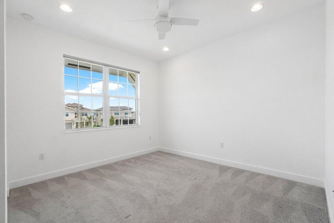 For Sale: $775,000 (4 beds, 3 baths, 2396 Square Feet)