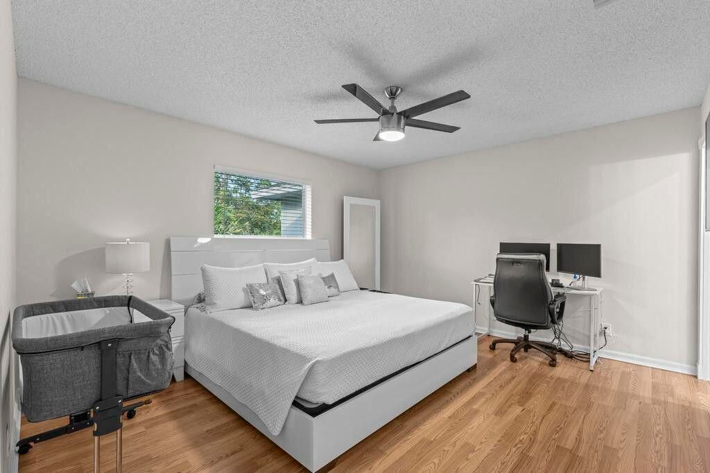 В аренду: $3,995 (3 спален, 2 ванн, 1266 Квадратных фут)