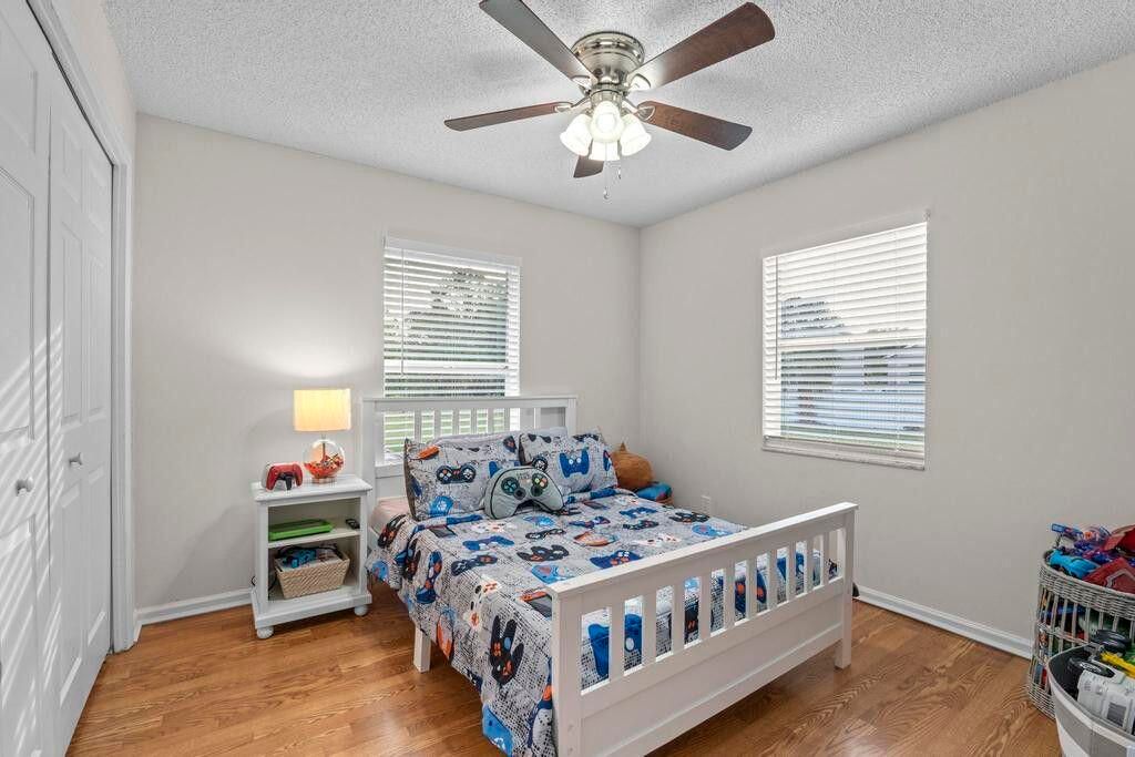 В аренду: $3,995 (3 спален, 2 ванн, 1266 Квадратных фут)