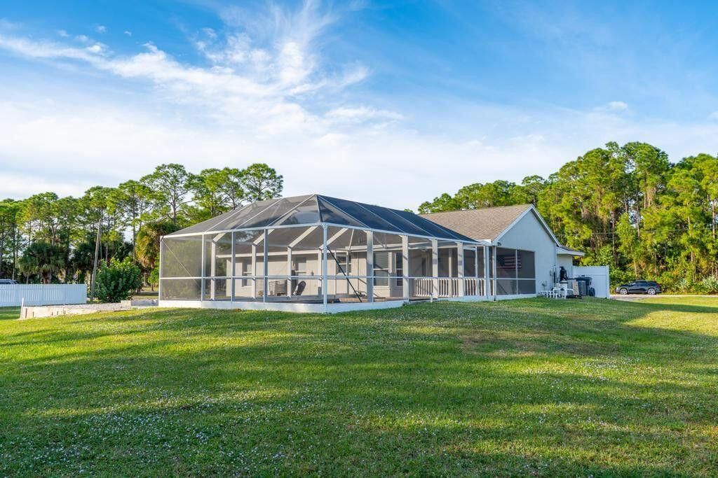 В аренду: $3,995 (3 спален, 2 ванн, 1266 Квадратных фут)