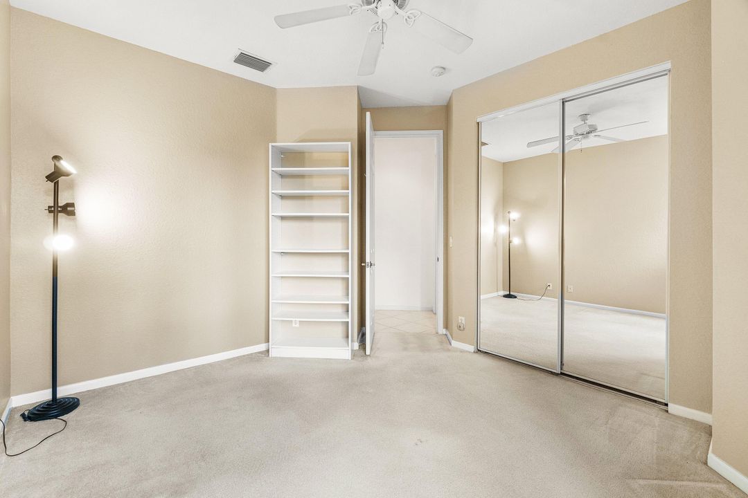 合同活跃: $325,000 (3 贝兹, 2 浴室, 1599 平方英尺)