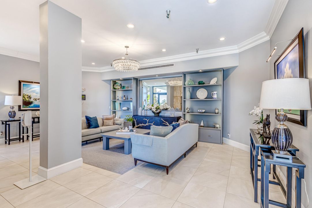 For Rent: $13,000 (3 beds, 2 baths, 2100 Square Feet)