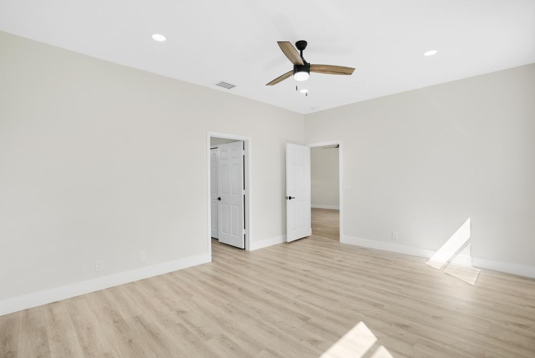 En Venta: $549,900 (3 camas, 2 baños, 1512 Pies cuadrados)