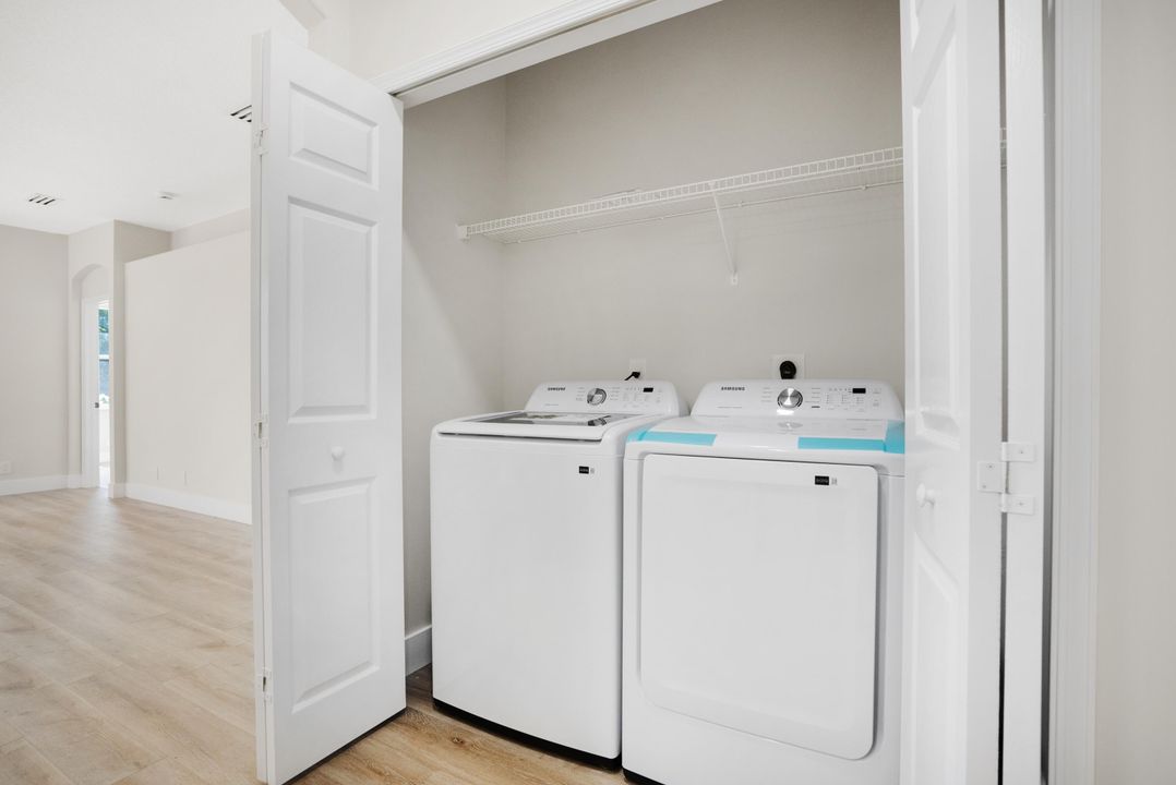 En Venta: $549,900 (3 camas, 2 baños, 1512 Pies cuadrados)