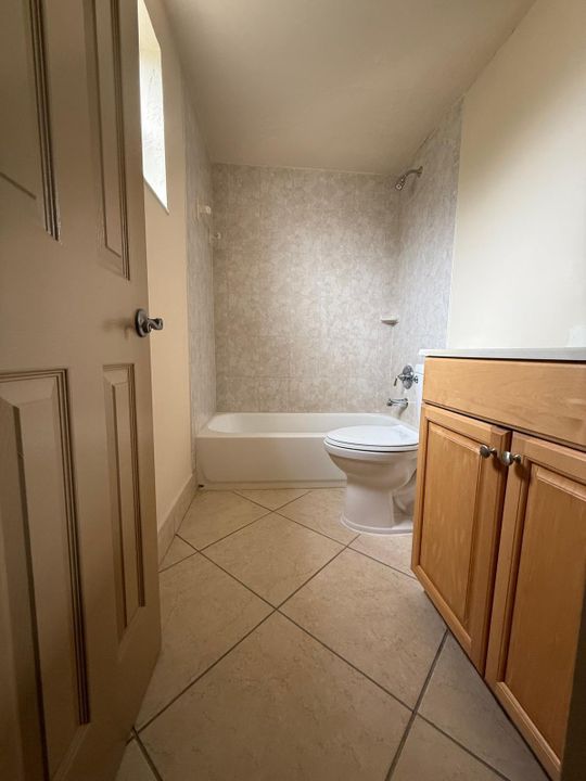 For Sale: $309,900 (2 beds, 2 baths, 790 Square Feet)