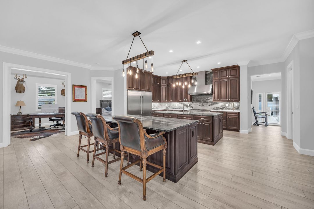 待售: $3,450,000 (5 贝兹, 6 浴室, 3804 平方英尺)