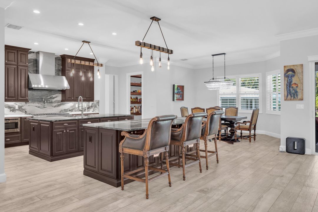 待售: $3,450,000 (5 贝兹, 6 浴室, 3804 平方英尺)