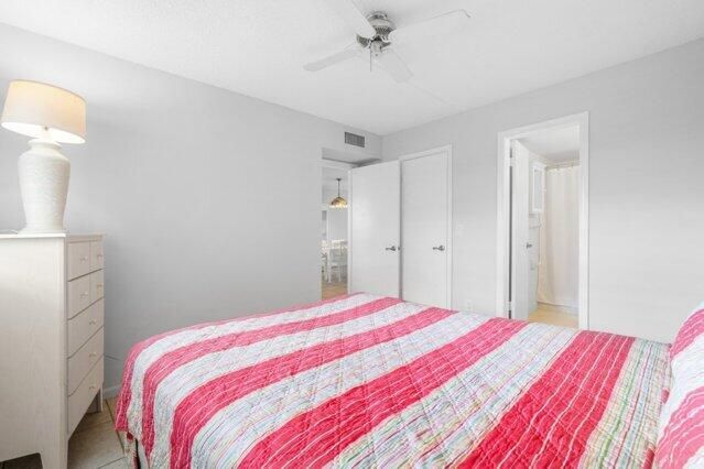 For Sale: $229,000 (2 beds, 2 baths, 963 Square Feet)