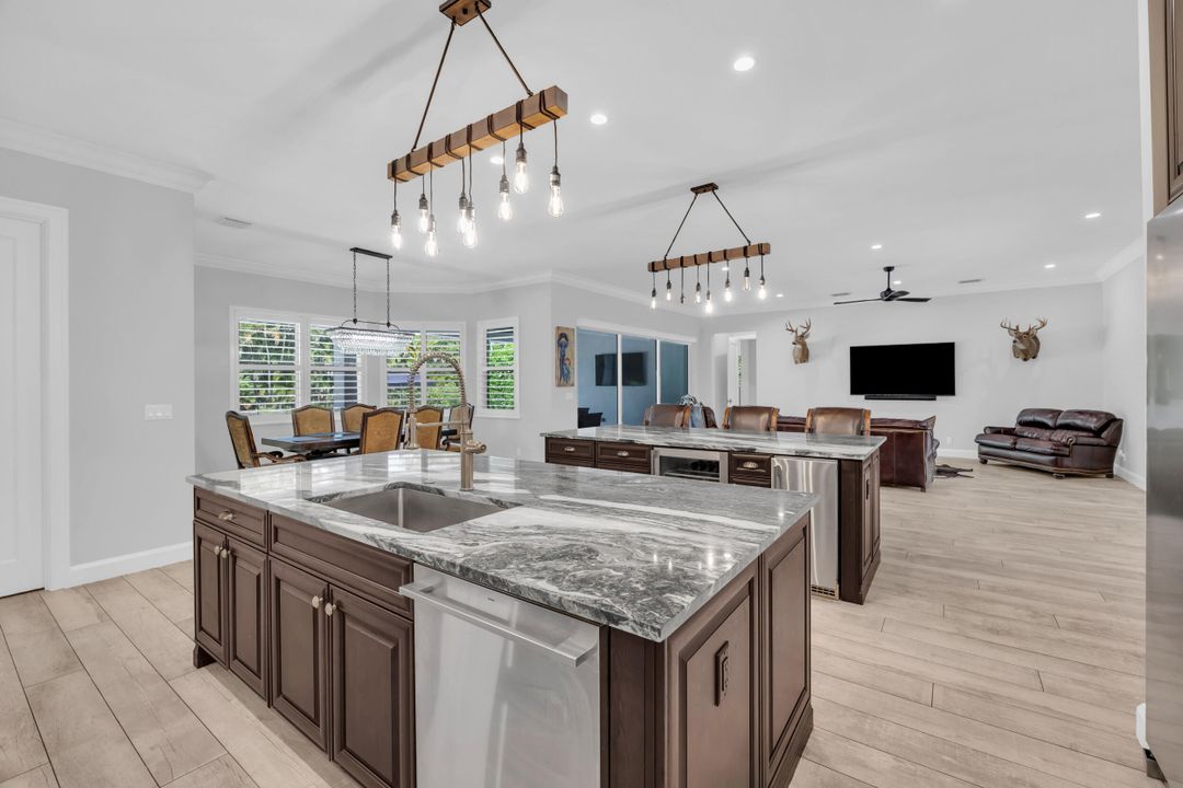 待售: $3,450,000 (5 贝兹, 6 浴室, 3804 平方英尺)