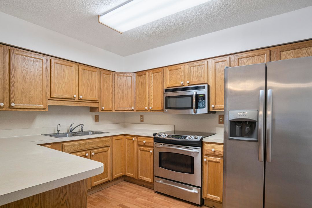 For Sale: $425,000 (4 beds, 2 baths, 1648 Square Feet)