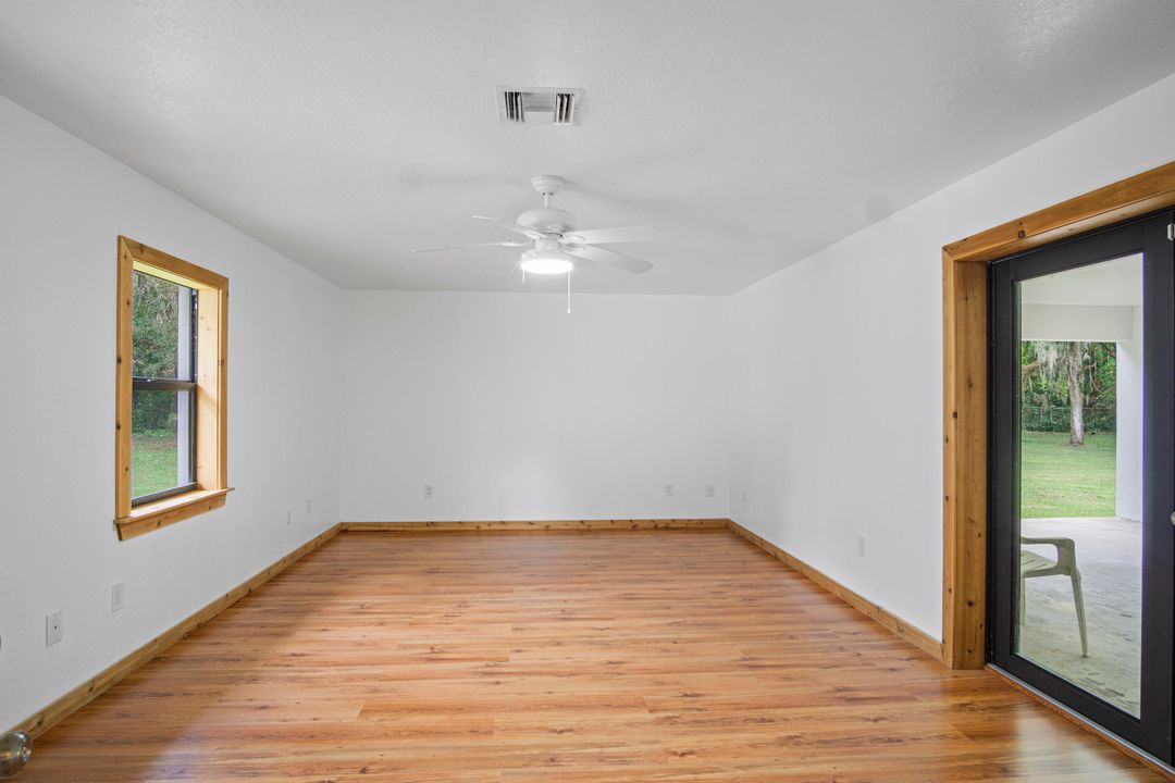 For Sale: $425,000 (4 beds, 2 baths, 1648 Square Feet)