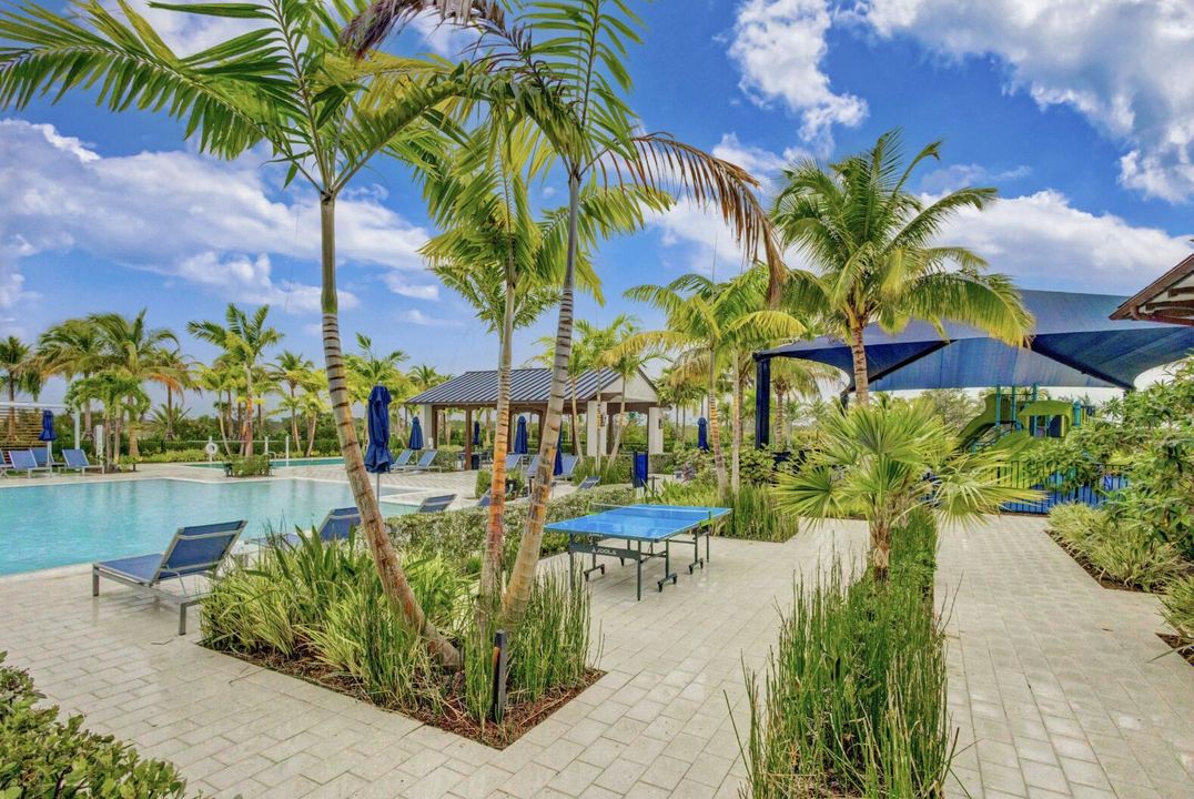 For Sale: $875,000 (3 beds, 2 baths, 2298 Square Feet)