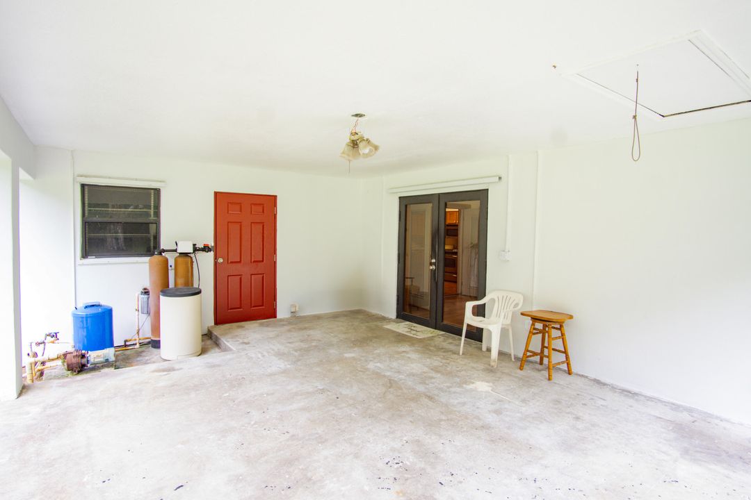 For Sale: $425,000 (4 beds, 2 baths, 1648 Square Feet)